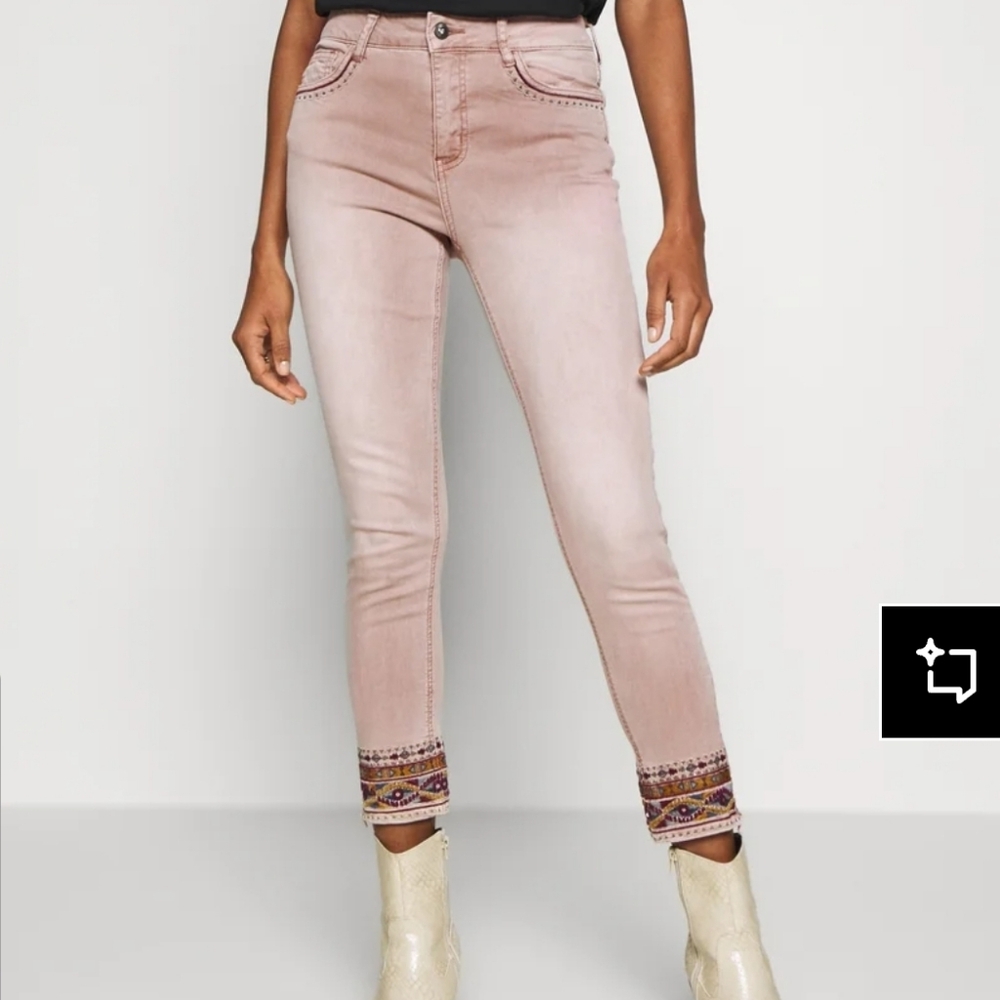 Desigual Mid Rise Skinny Ankle Embroidered Jeans 12 NWT